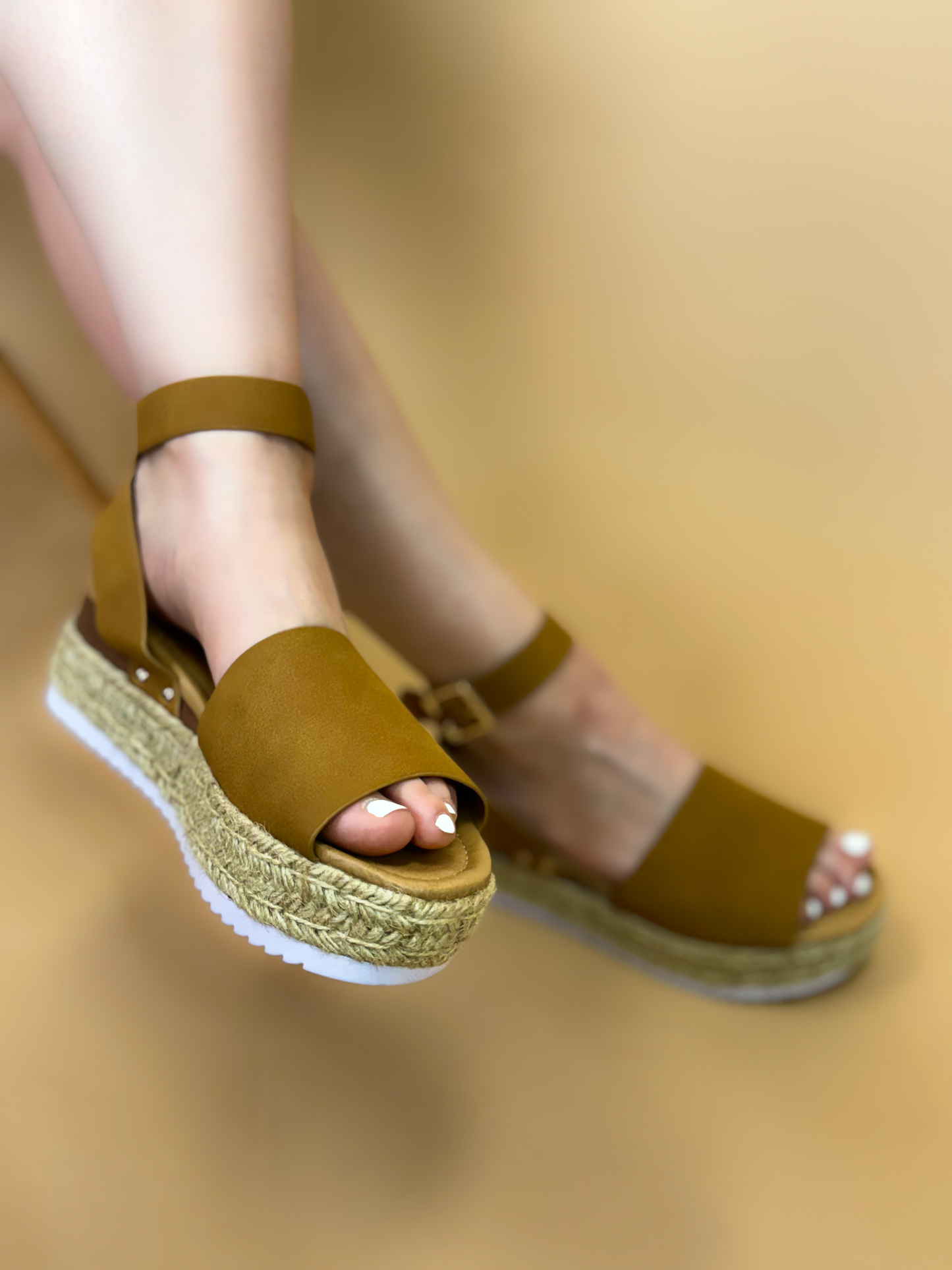 Kimmie Platform Sandal in Tan